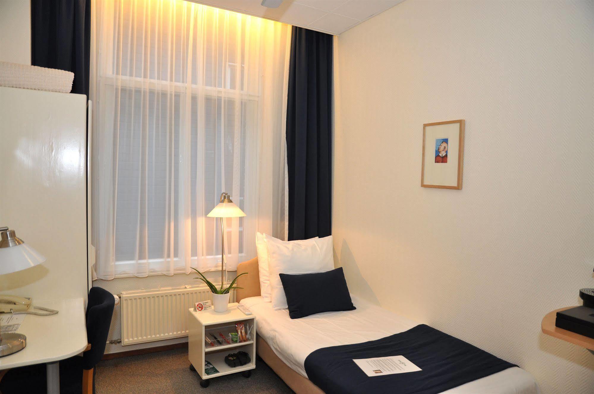 Hotel Fita อัมสเตอร์ดัม ภายนอก รูปภาพ